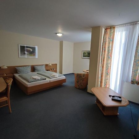 Hotel Schiff 拉施塔特 外观 照片